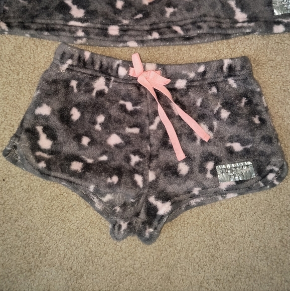 Cozy Kids Pajamas in Pink and Gray justice - Picture 4 of 7